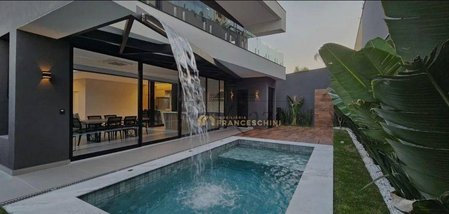 house em Avenida Natércia Poli Monteiro Martins, Condomínio Residencial Colinas do Paratehy - São José dos Campos - SP