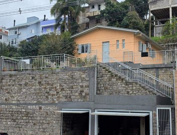 house em Rua Amábile Campagnolo Sonza, Universitário - Bento Gonçalves - RS