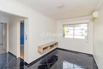 apartment em Rua Carlos Pessoa de Brum, Santo Antônio - Porto Alegre - RS