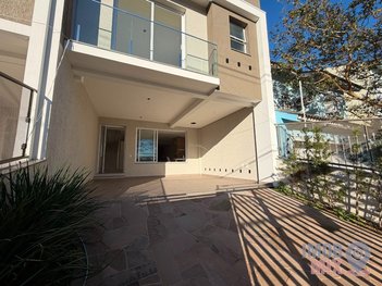 house em Rua Elias Bothome, Jardim Itu - Porto Alegre - RS