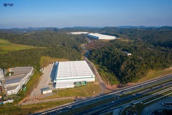 industrial em Rodovia Régis Bittencourt, Potuverá - Itapecerica da Serra - SP