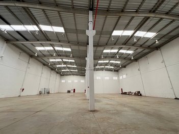 industrial em Rua Flôr do Carvalho, Éden - Sorocaba - SP