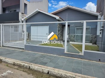 house em Rua Voluntários da Pátria, Centro - Pelotas - RS