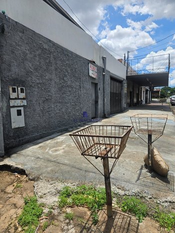 industrial em Rua C74, Setor Oeste - Goiânia - GO
