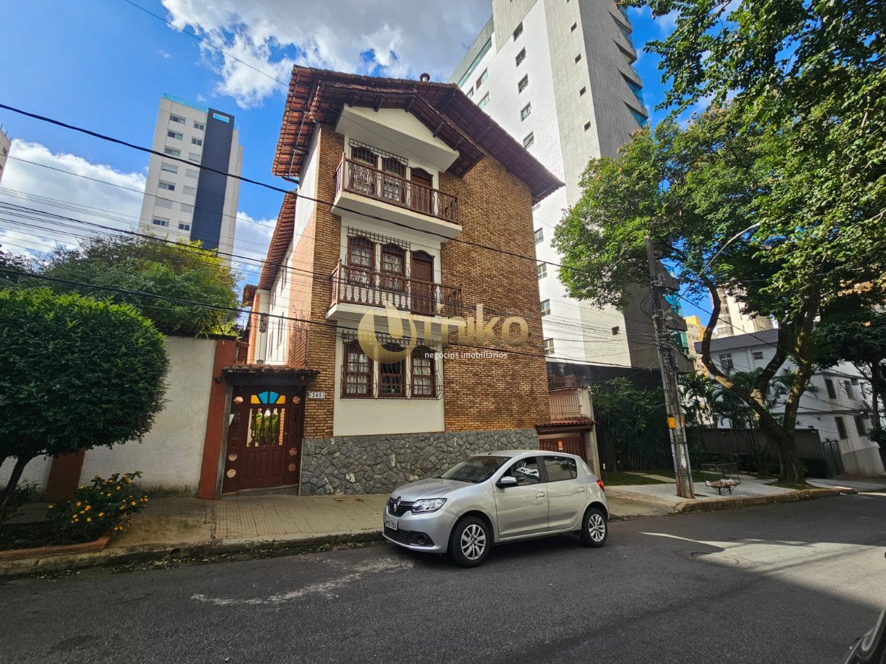 Apartamento com 4 quartos — Sion, Belo Horizonte