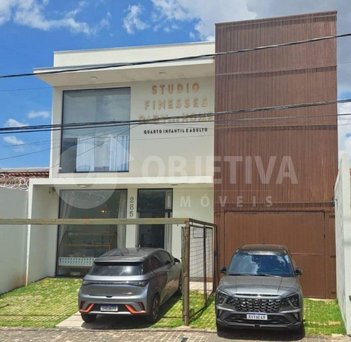 business em Rua Aruá, Jardim Karaíba - Uberlândia - MG