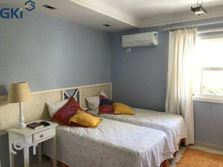 AV Deble Luisa Derani - facade01.jpg