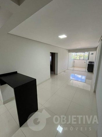 apartment em Rua Arpoador, Patrimônio - Uberlândia - MG