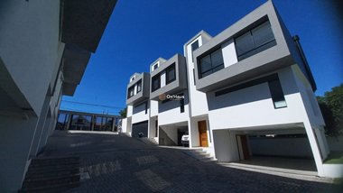 house em Reverendo Gelson dos Santos Castro, Rio Tavares - Florianópolis - SC