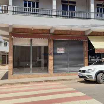 business em Rua Idelfonso Frossard, Centro - Divino - MG