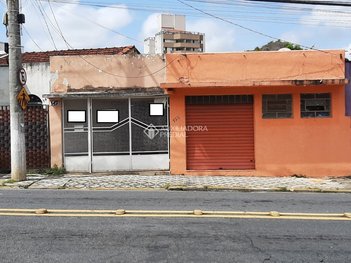 house em Avenida Brigadeiro José Vicente de Faria Lima, Jardim Maria Augusta - Taubaté - SP
