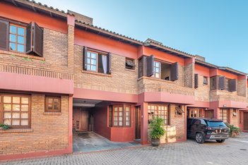 house em Avenida Coronel Marcos, Pedra Redonda - Porto Alegre - RS