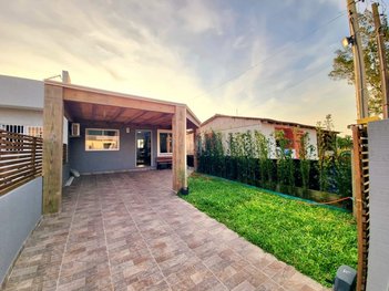 house em Rua Lírios, Rainha do Mar - Xangri-Lá - RS