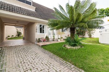 house em Rua Raggi Izar, Boqueirão - Curitiba - PR