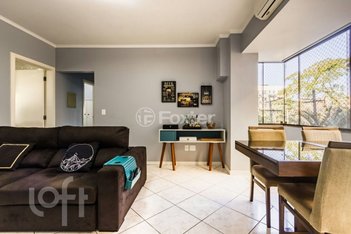 apartment em Rua Roque Calage, Passo da Areia - Porto Alegre - RS