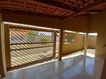 house em Rua 12, Conjunto Rio Preto - Quirinópolis - GO