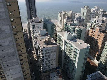 apartment em Rua 315, Meia Praia - Itapema - SC