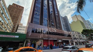 office em Avenida Marechal Floriano Peixoto, Centro - Curitiba - PR