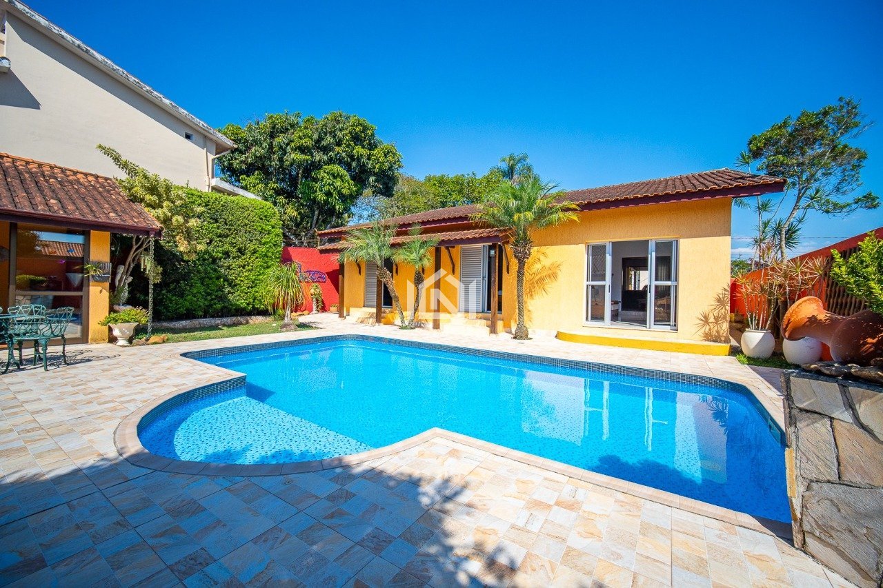 casa a venda no condominio haras bela vista - piscina