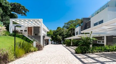 house em Rua Doutor Ney de Castilhos Ferreira, Pedra Redonda - Porto Alegre - RS