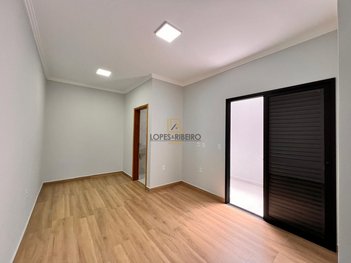 house em Rua Antonio Pereira Iais, Residencial Lívia I - Botucatu - SP