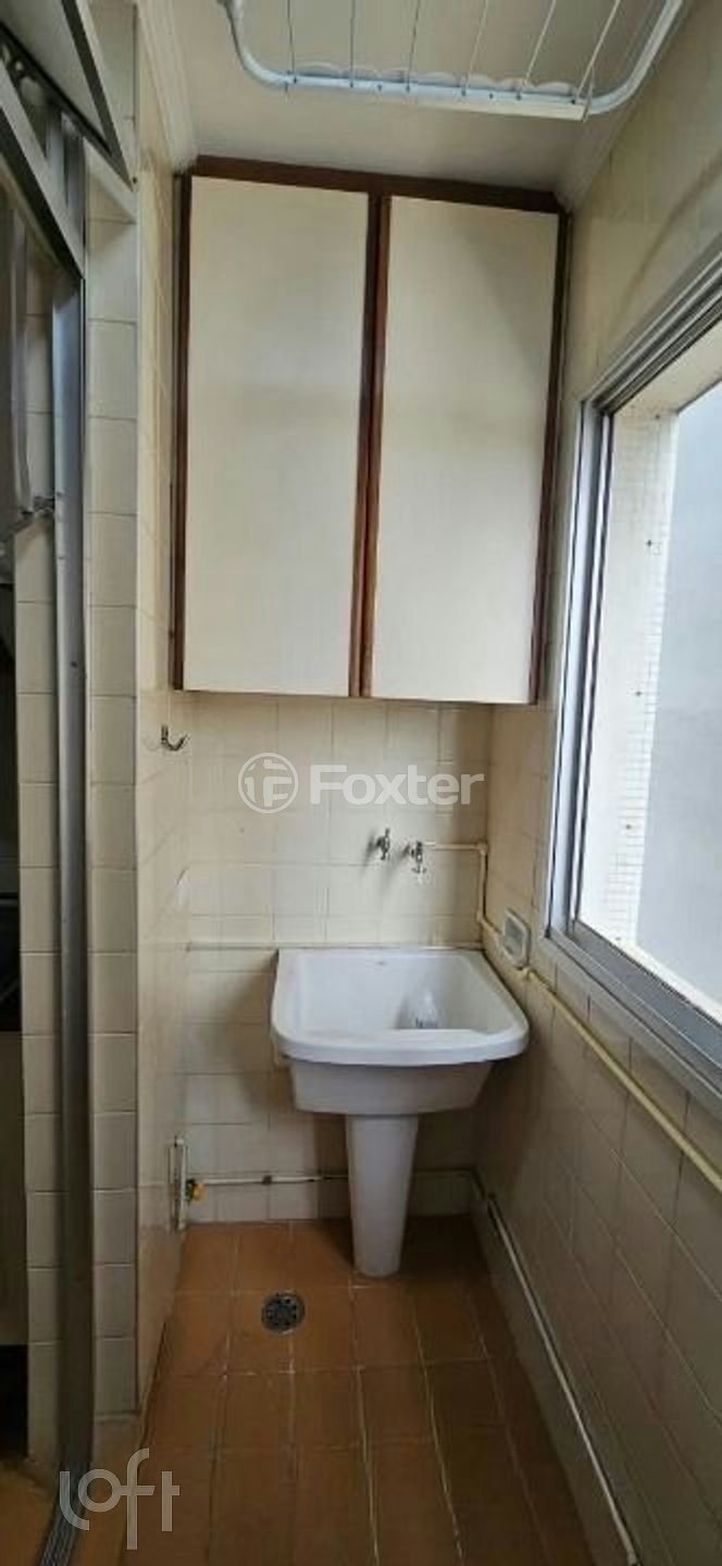 f9935717