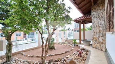 house em Rua Alfredo Claudino da Silva, Jardim Atlântico - Florianópolis - SC