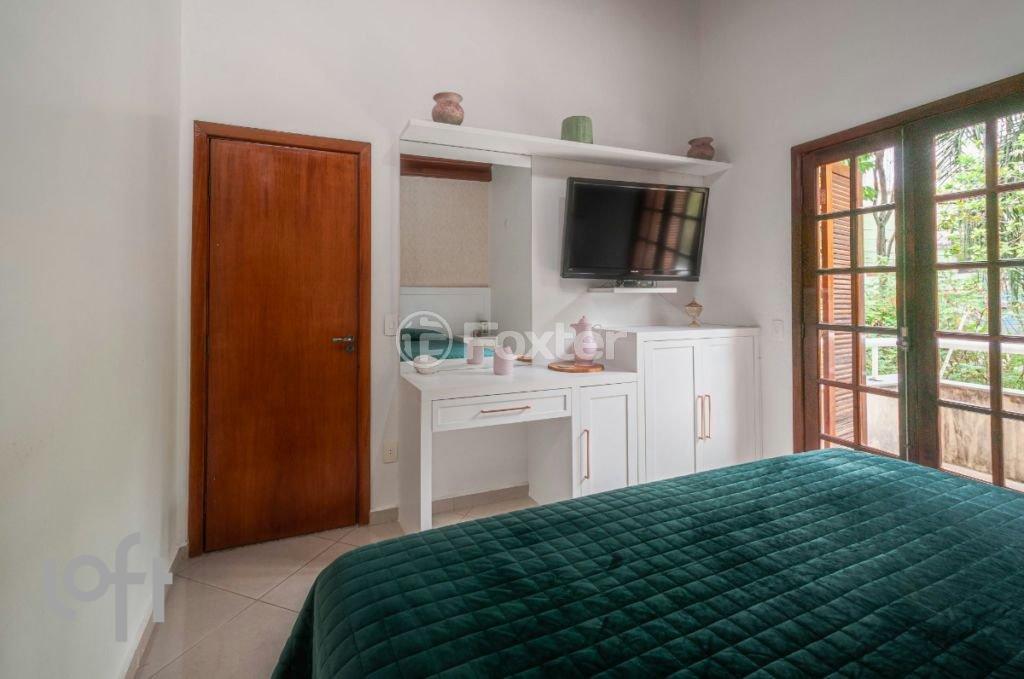 1698870676815-quarto_v4.jpeg