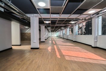 commercial_building em Rua São Pio X, Ahú - Curitiba - PR