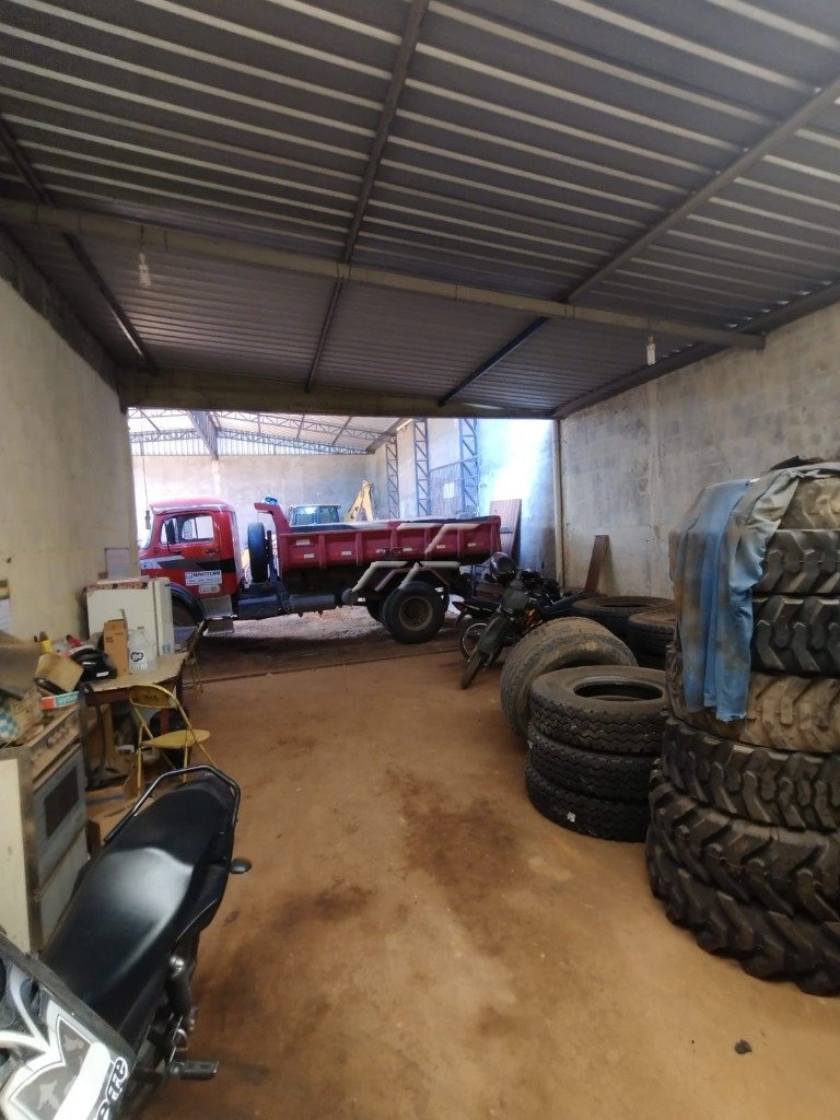 Barracão - Vista IV