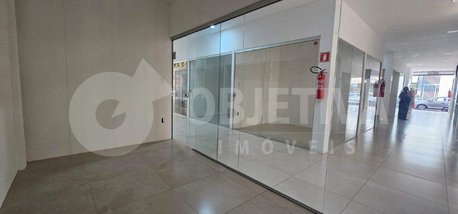 business em Avenida Floriano Peixoto, Centro - Uberlândia - MG