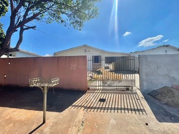 house em Rua Pioneiro Elias Martins, Conjunto Habitacional Sol Nascente - Maringá - PR