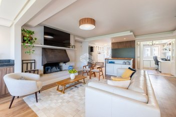 apartment em Rua Pedro Chaves Barcelos, Mont Serrat - Porto Alegre - RS