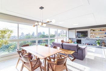 apartment em Rua Curvelo, Petrópolis - Porto Alegre - RS