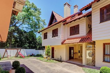 house em Rua Luís Felipe Monmany, Espírito Santo - Porto Alegre - RS