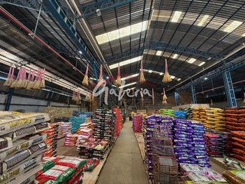 industrial em Rua Frei Clemente Grassi, Jardim Júlia - Bebedouro - SP