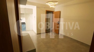 apartment em Avenida José Rezende Costa, Saraiva - Uberlândia - MG