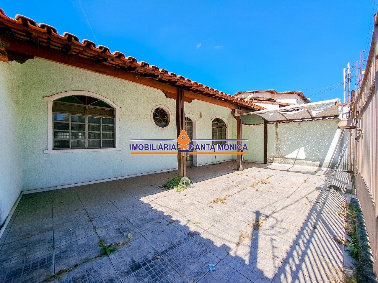 Casa com 3 quartos — Santa Mônica, Belo Horizonte