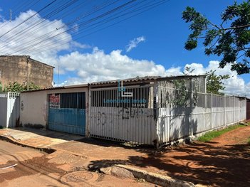 house em QR 421 Conjunto 16, Samambaia Norte (Samambaia) - Brasília - DF