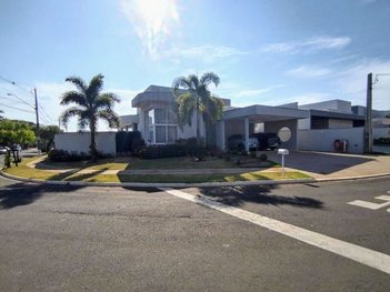 house em Avenida Rodolfo Kivitz, Estância Hípica - Nova Odessa - SP