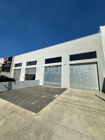 business em Avenida Paulo Firmino, Jardim Holanda - Uberlândia - MG