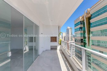 apartment em Rua 303, Meia Praia - Itapema - SC