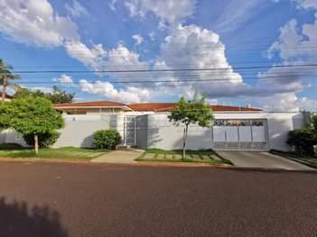 house em Avenida Doutor Agostinho Tucci, Vila Harmonia - Araraquara - SP