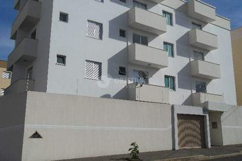 apartment em Rua Antônio Salviano de Rezende, Santa Mônica - Uberlândia - MG