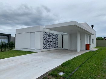 house em Rua Rio Camisas, Centro - Xangri-Lá - RS