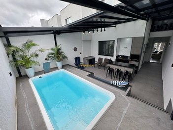 house em Rua Rio de Janeiro, Centro - Balneário Piçarras - SC