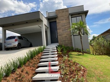 house em Rua Olívio Laerte do Amaral, Condomínio Jardim Flamboyan - Bragança Paulista - SP