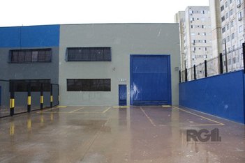 industrial em Ernesto Neugebauer, Humaitá - Porto Alegre - RS