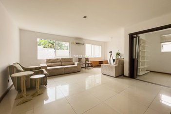 apartment em Rua Coronel Aurélio Bitencourt, Rio Branco - Porto Alegre - RS