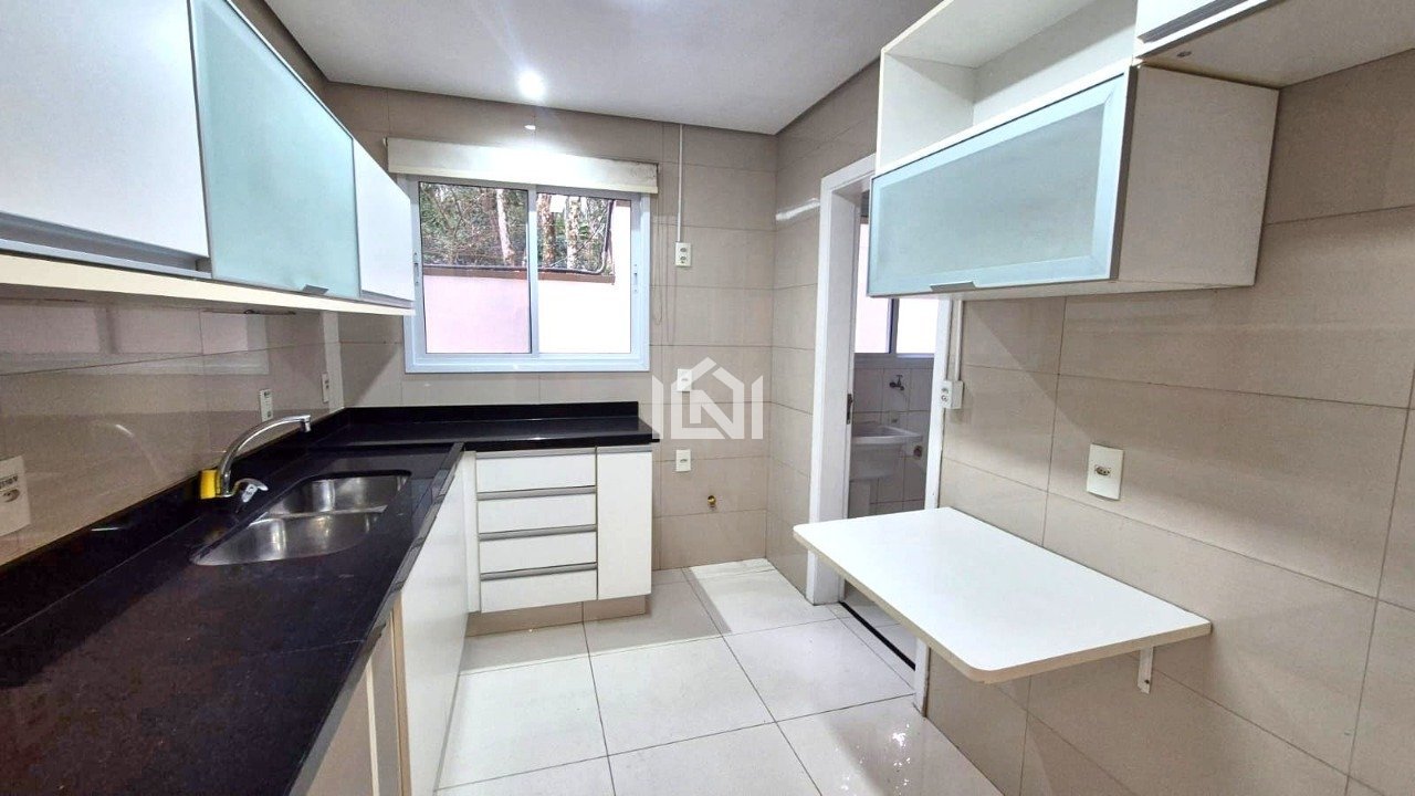 casa a venda ou locacao no quinta da aldeia - cozinha